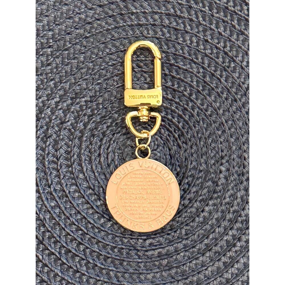 Beautiful Pink & Gold Handmade Lux Charm Keychain - Picture 5 of 7